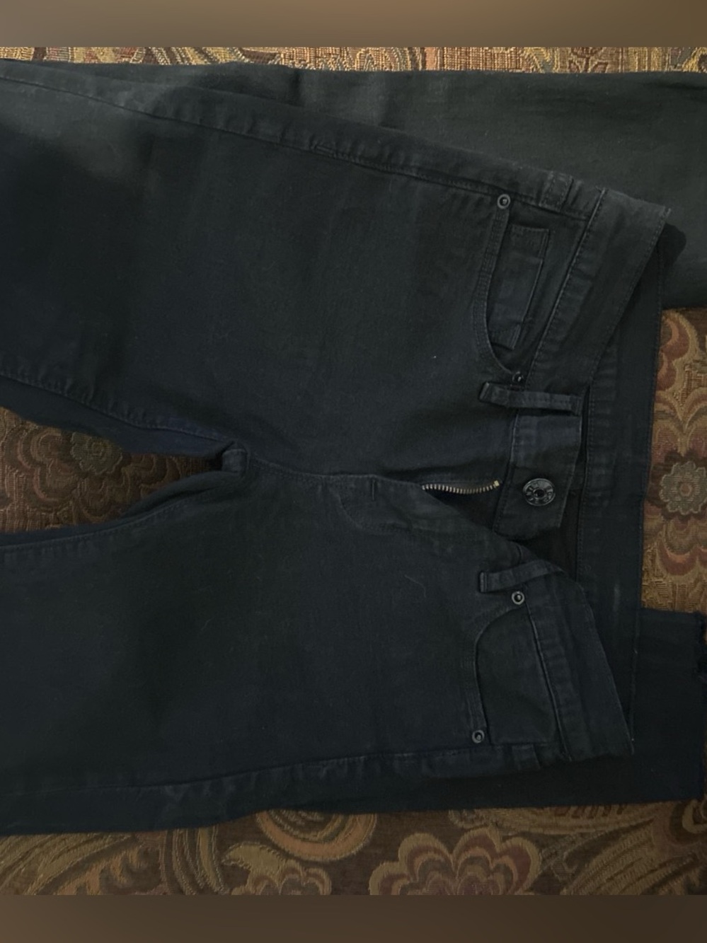 Black Straight-Leg Jeans - Classic Everyday Style